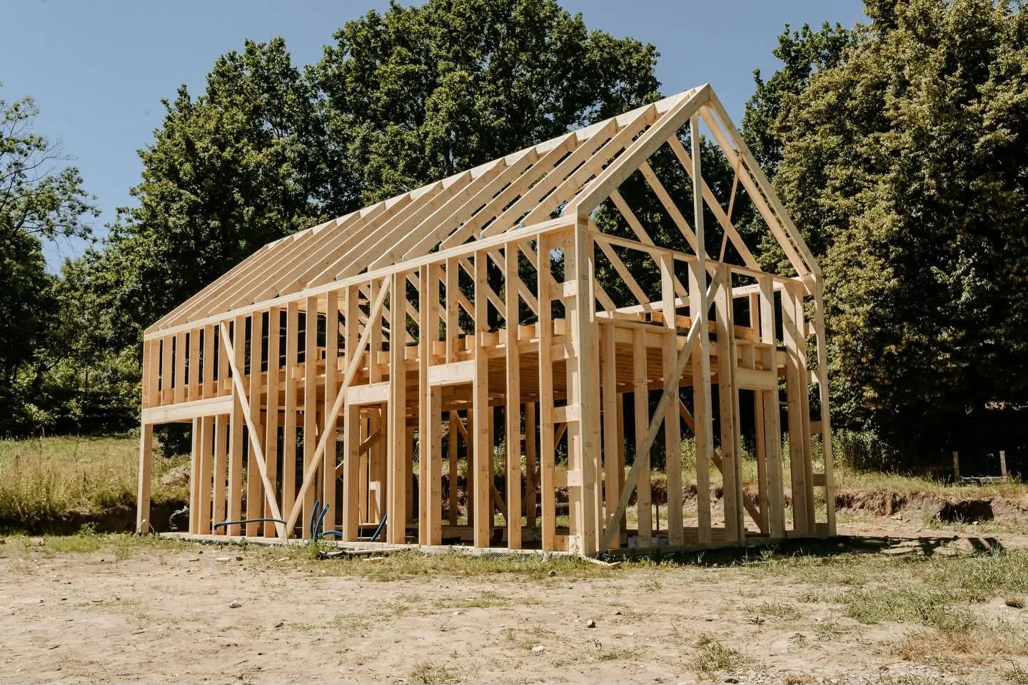 Houten woning in aanbouw